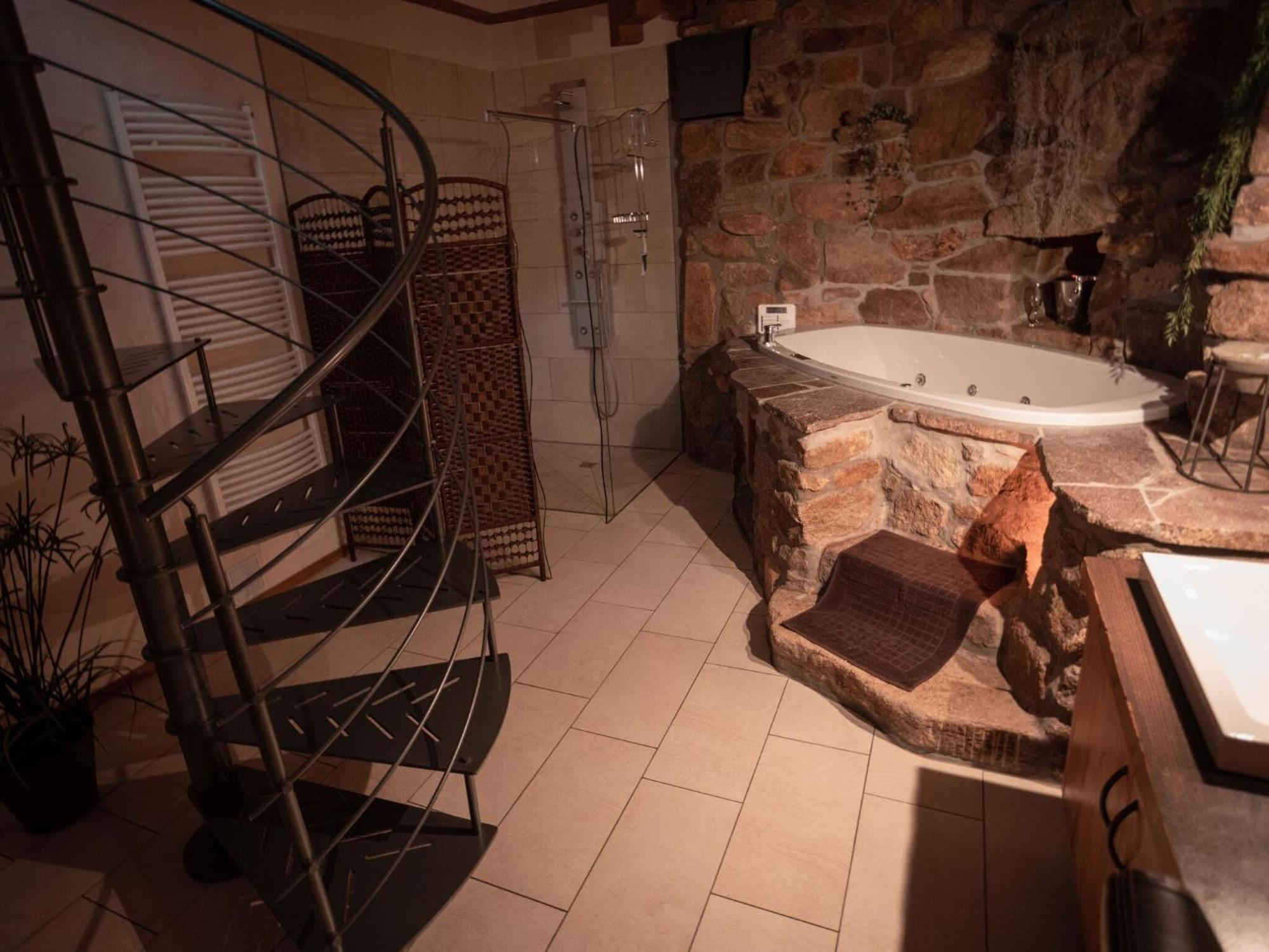 Holiday Home With Whirlpool And Sauna In Viechtach Eksteriør billede